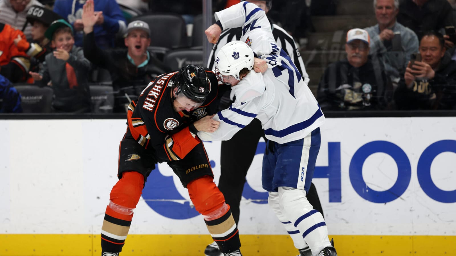 Maple Leafs re-acquire Ilya Lyubushkin from Ducks in three-way trade with Hurricanes