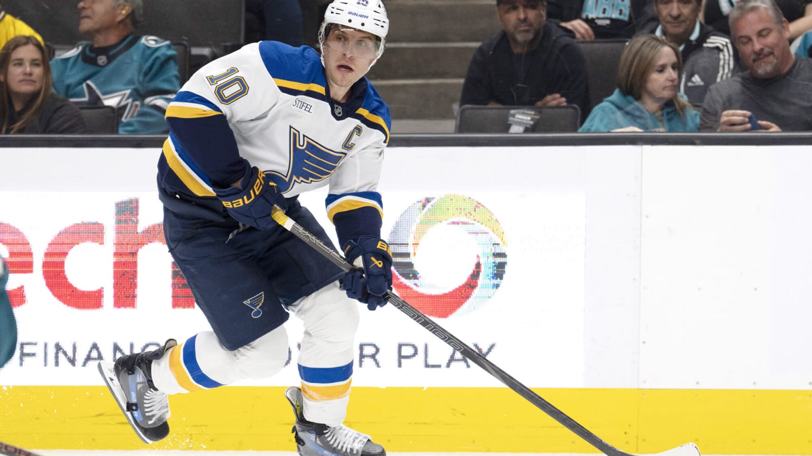 Top targets for the Maple Leafs on the Daily Faceoff trade board