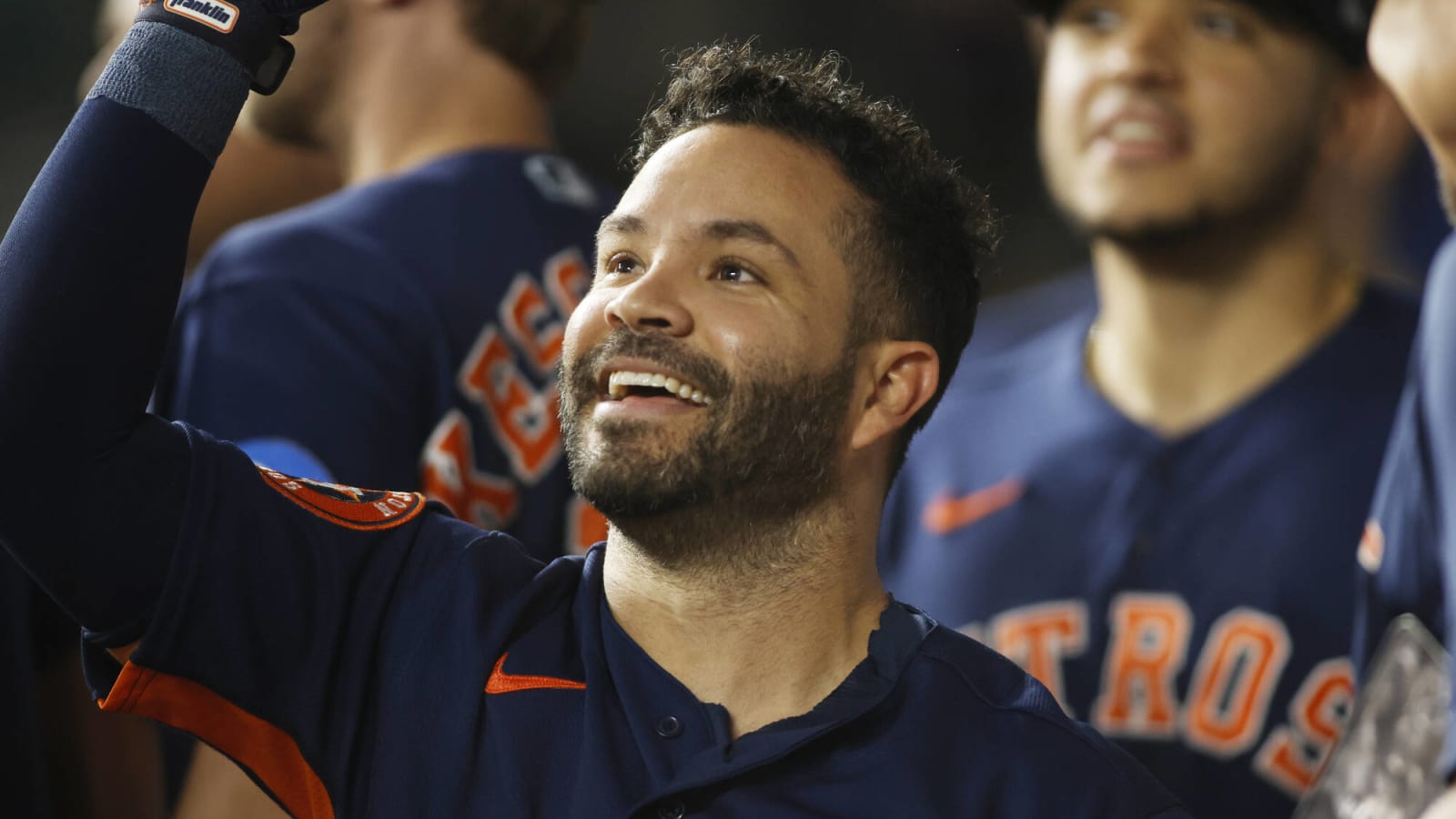 Astros star José Altuve hits 3 home runs in 3 innings in blowout