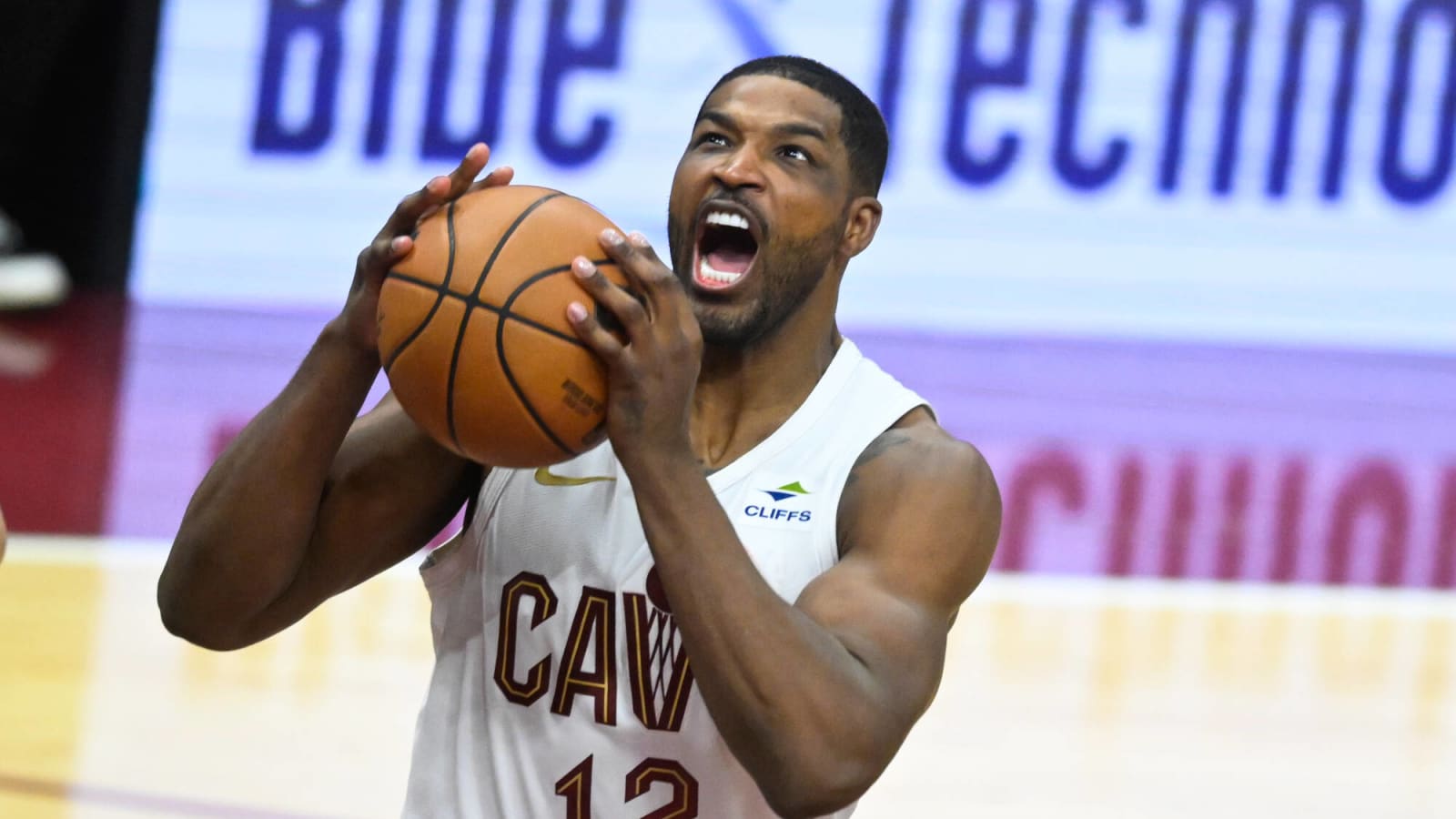 Cavs have decision to make on Tristan Thompson this weekend