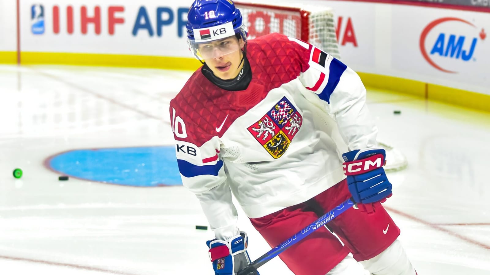 Blues sign Adam Jecho, Lukas Fischer to entry-level contracts