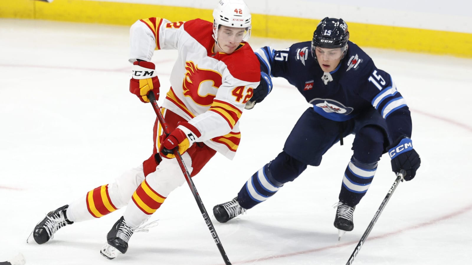 Flames forward Sam Honzek out week-to-week with upper body injury