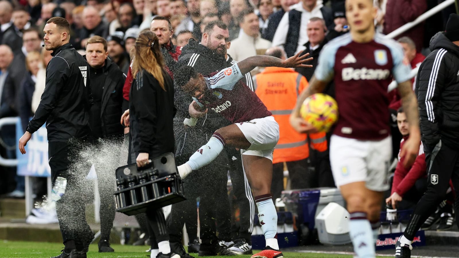 Club record bid still not enough for West Ham to lure Champions League hero to East London