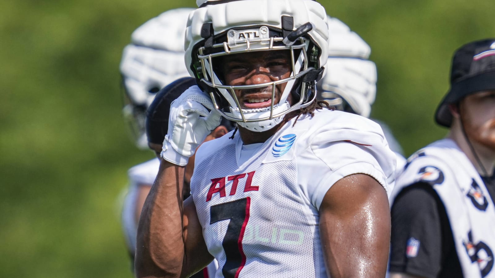 Falcons rookie Bijan Robinson projected to lead NFL in yards