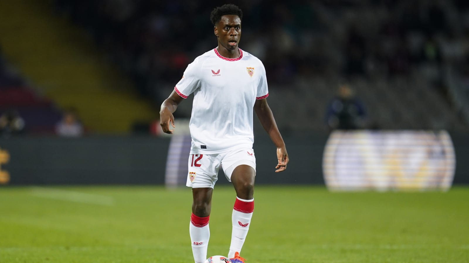 La Liga club is planning a low offer to sign Arsenal midfielder