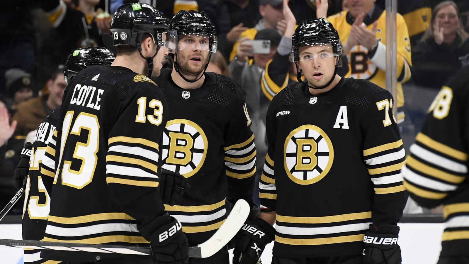 Bruins’ Pavel Zacha leaves game vs. Coyotes with upper-body injury, will not return