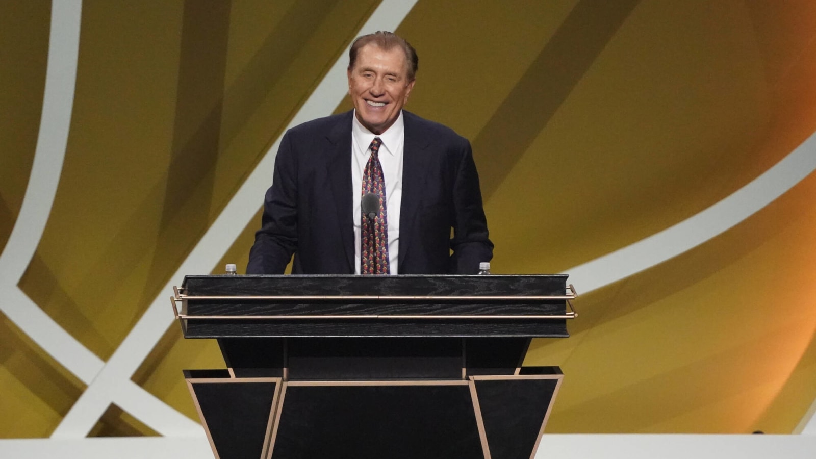 Rudy Tomjanovich Wins Chuck Daly Lifetime Achievement Award