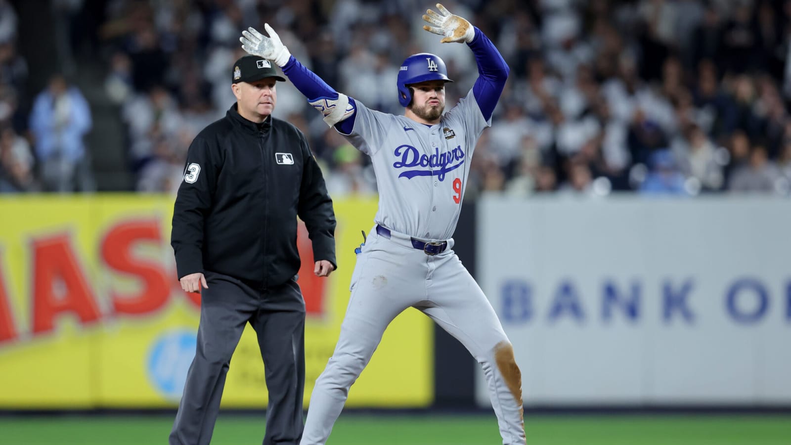 The Dodgers trade Gavin Lux to the Reds