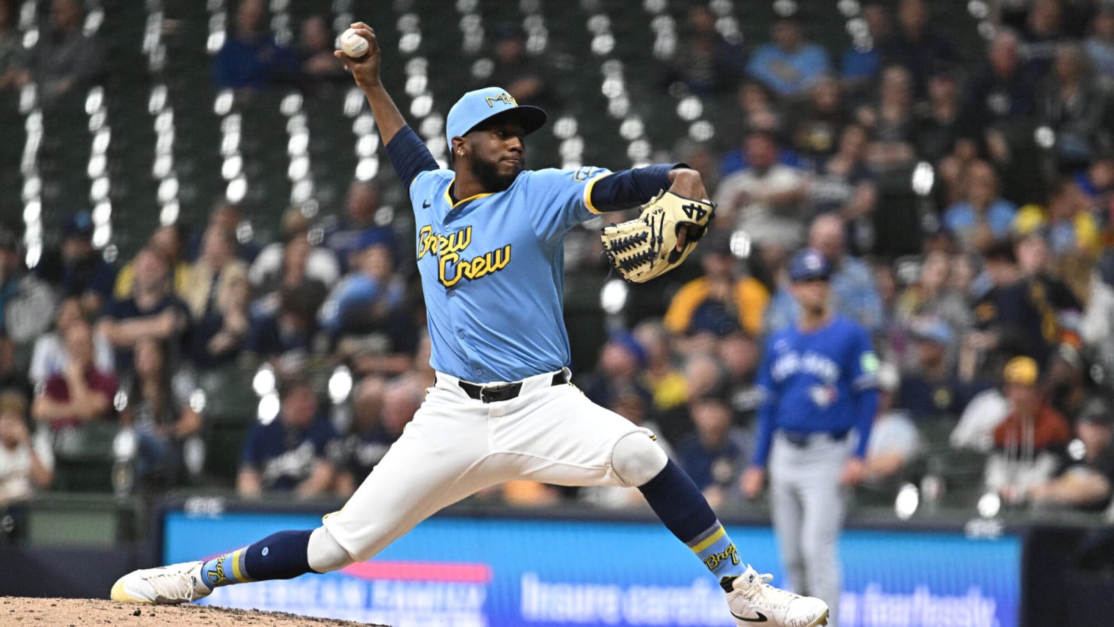 Braves, Enoli Paredes Agree To Minor League Deal