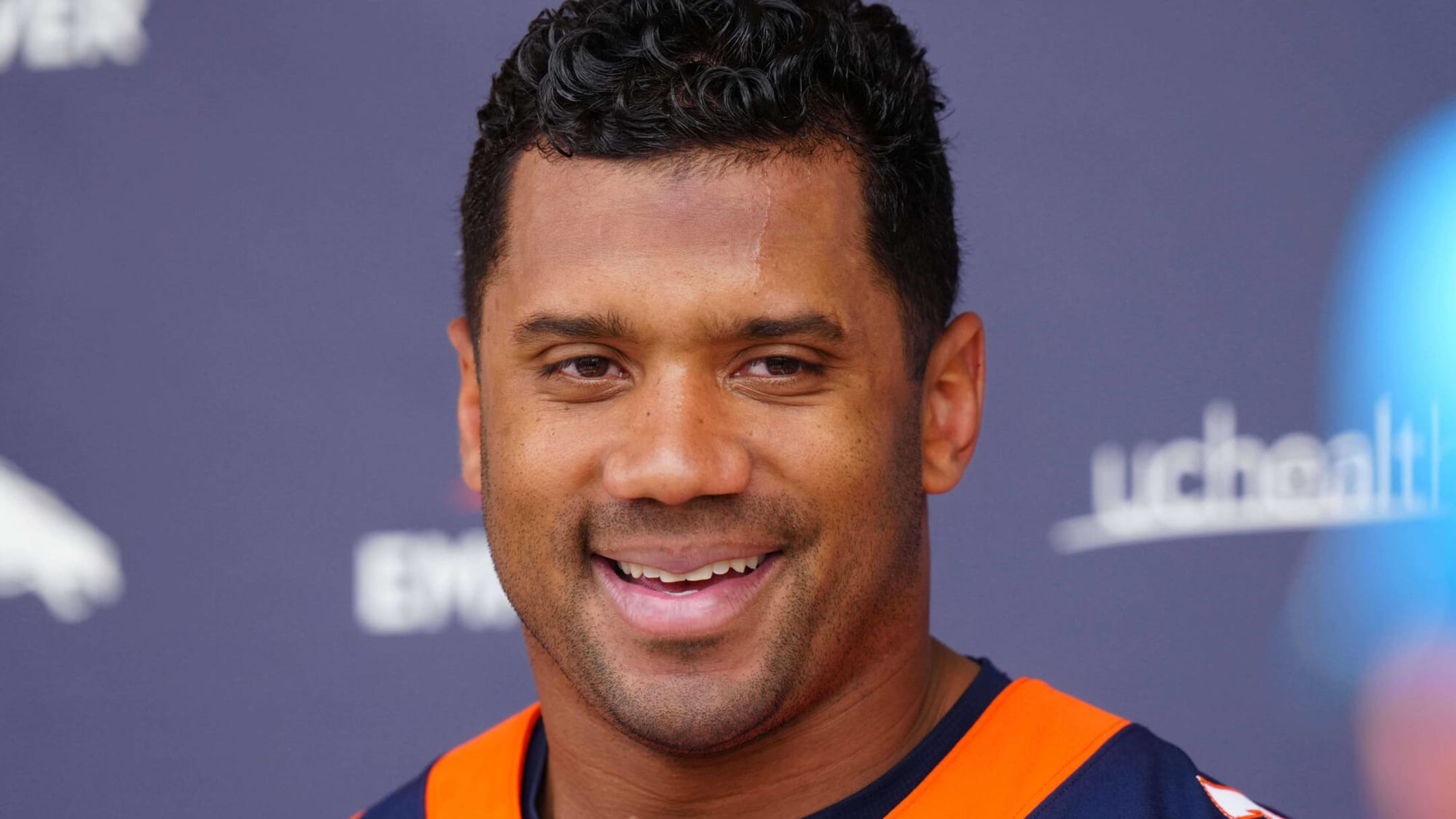 Seahawks QB Russell Wilson enjoys time with Texas Rangers