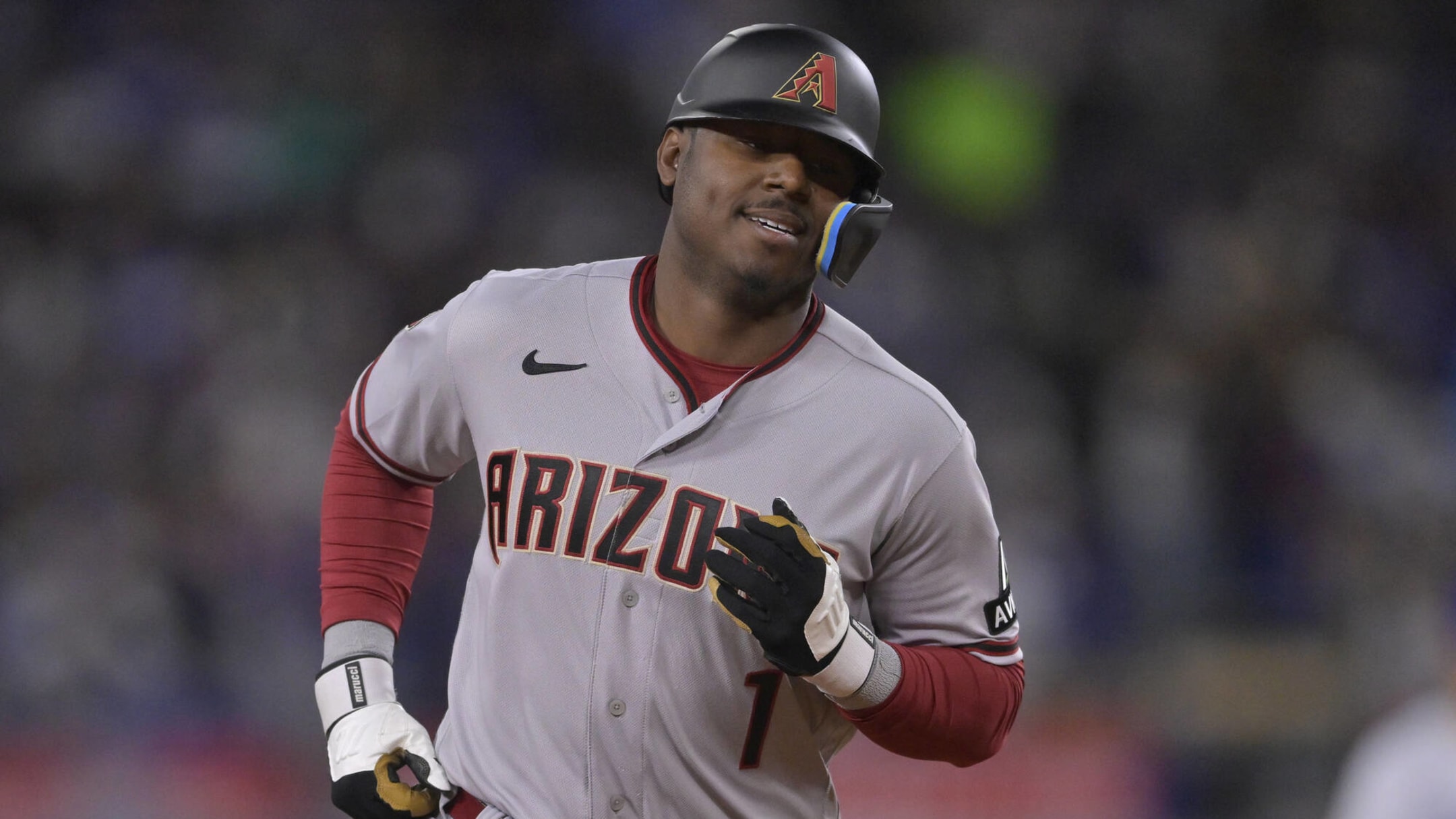 Seattle Mariners trade Kyle Lewis to Arizona Diamondbacks