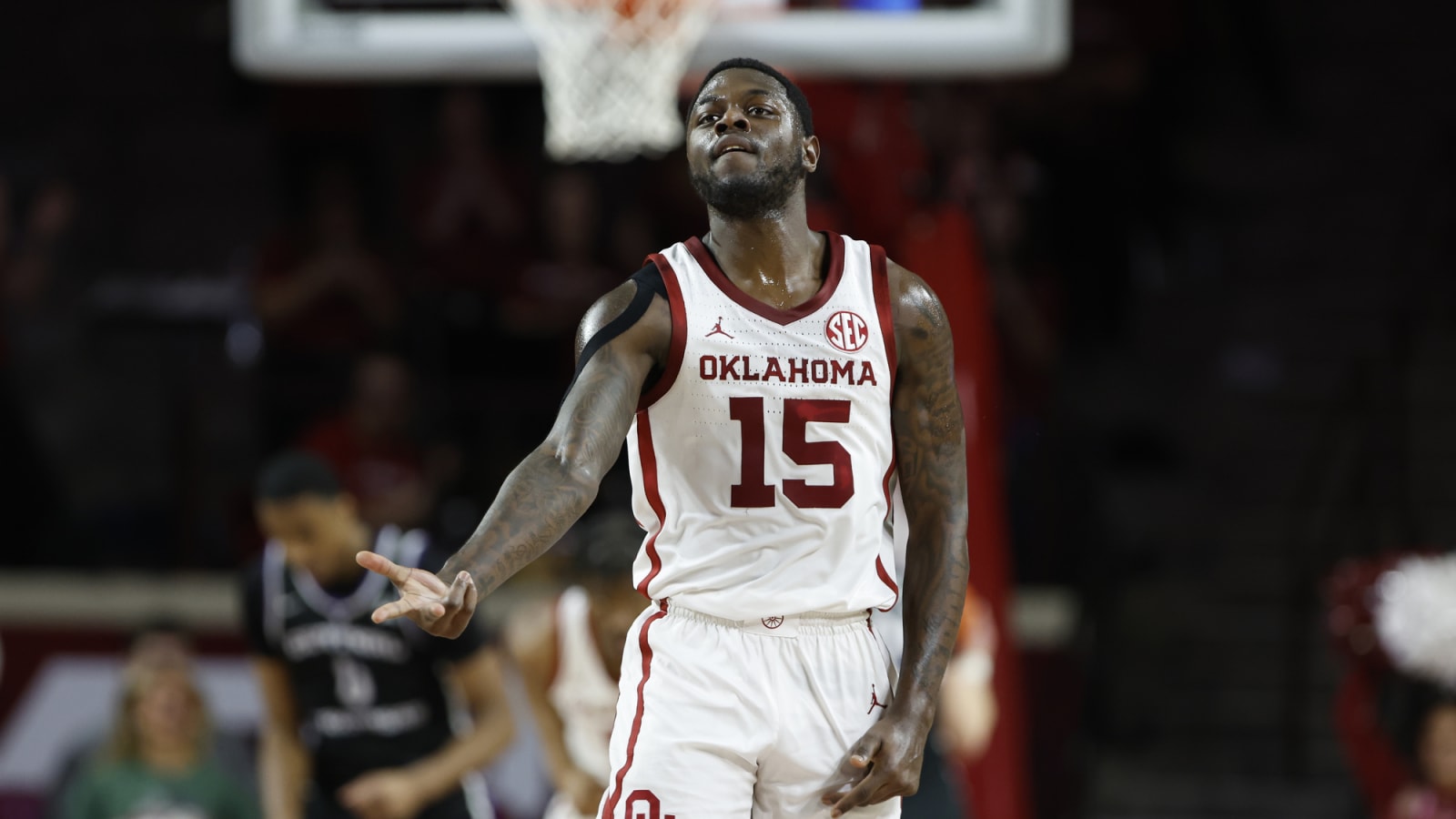 Oklahoma player gets teeth knocked out on crazy play