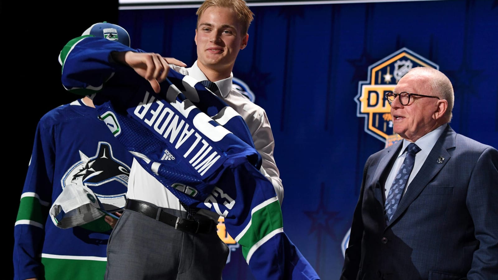Canucks prospect Tom Willander inches closer to ELC as Boston University falls short of National Title