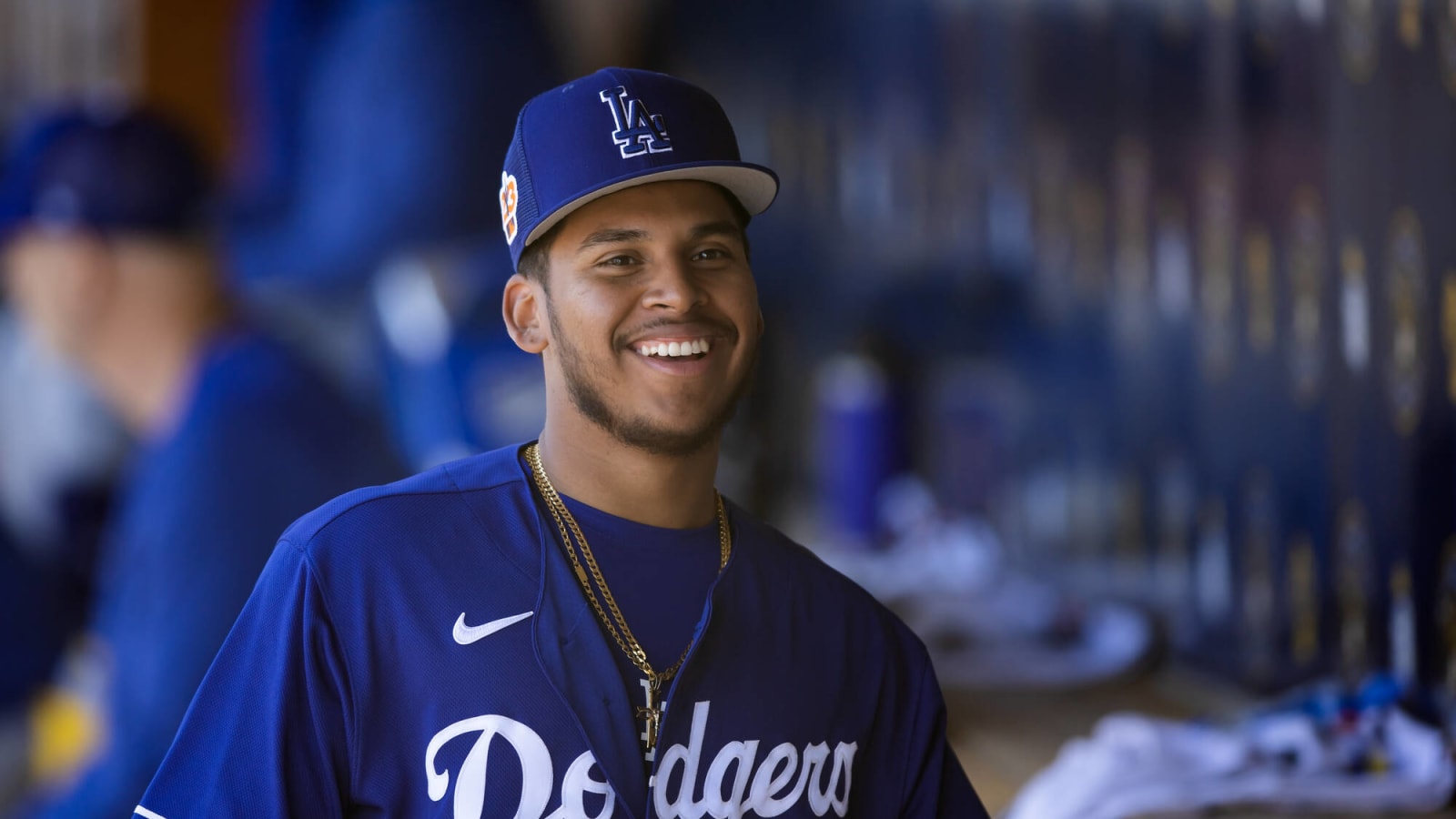 Dodgers Trade Victor González & Jorbit Vivas To Yankees For Trey Sweeney