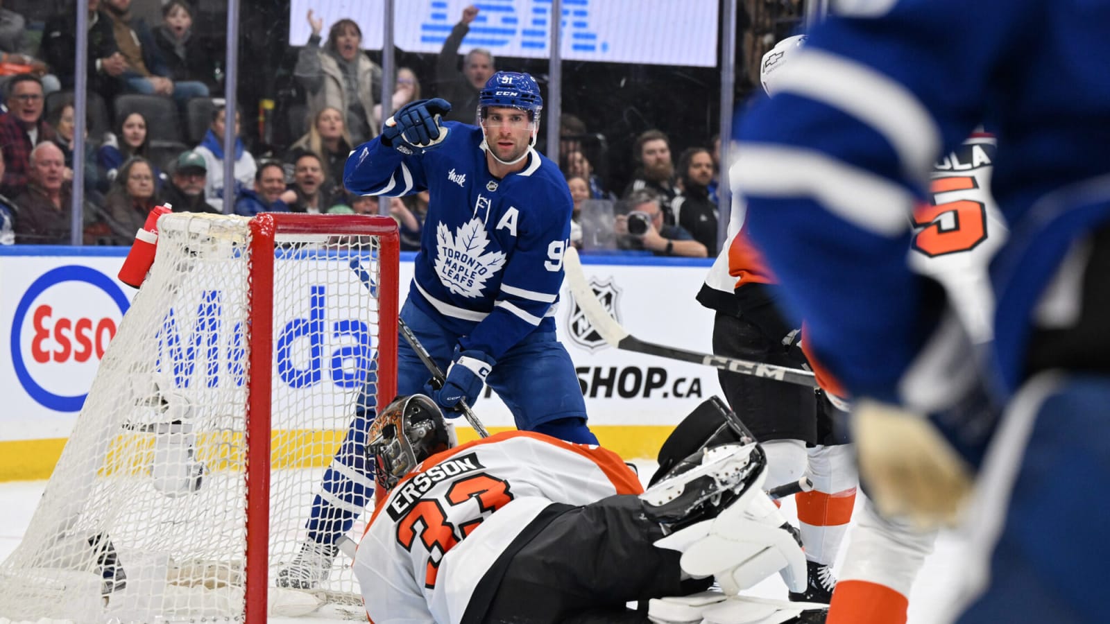 Knee Jerk Reaction: McMann-Tavares-Nylander ball out in blowout win vs. Flyers