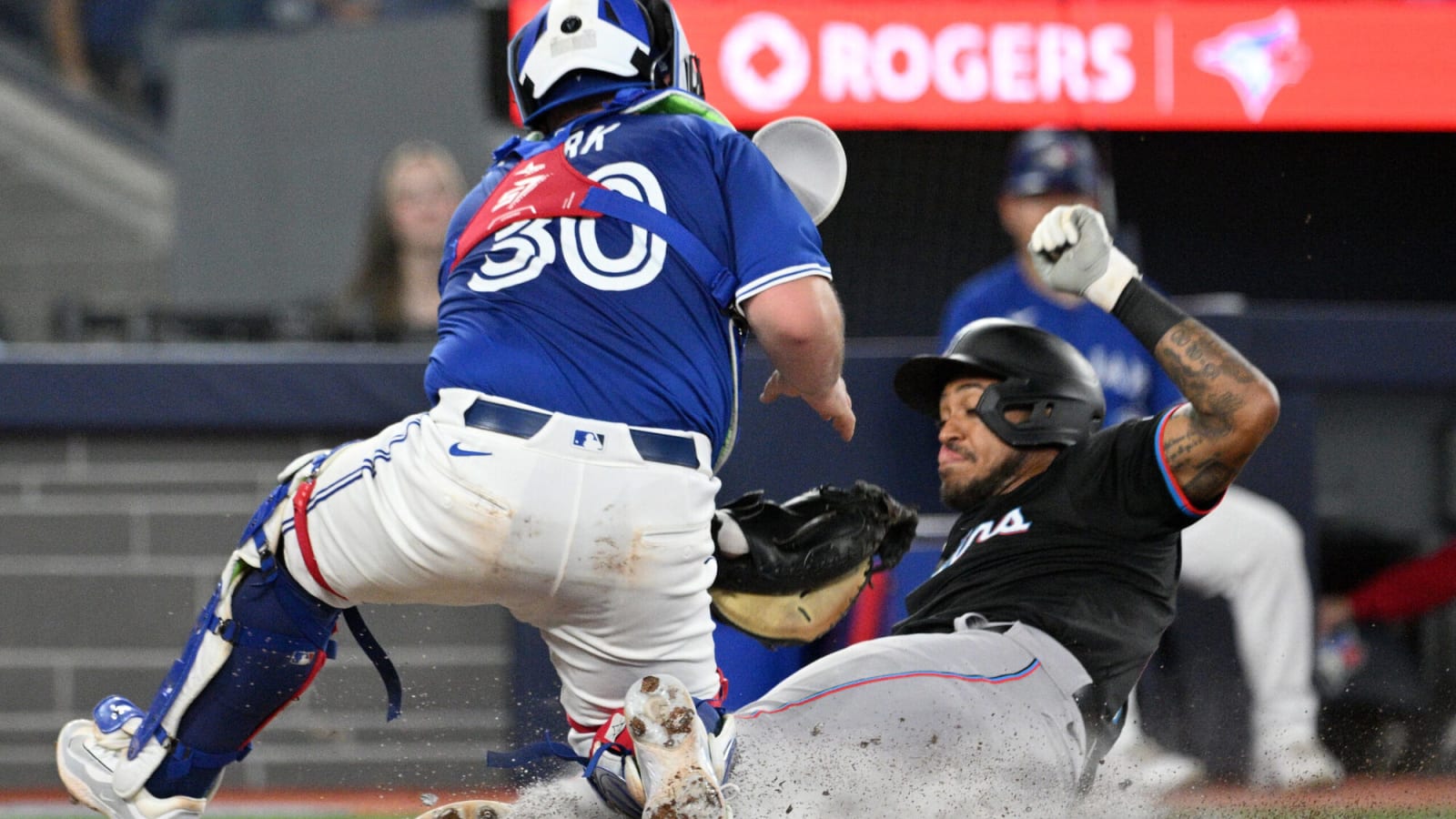 Alejandro Kirk was once again robbed of a Gold Glove