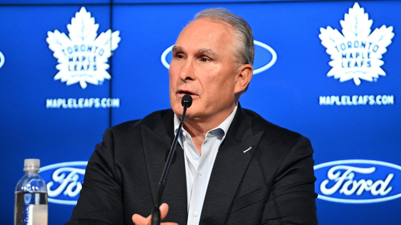 Toronto Maple Leafs locker room plagued with mysterious