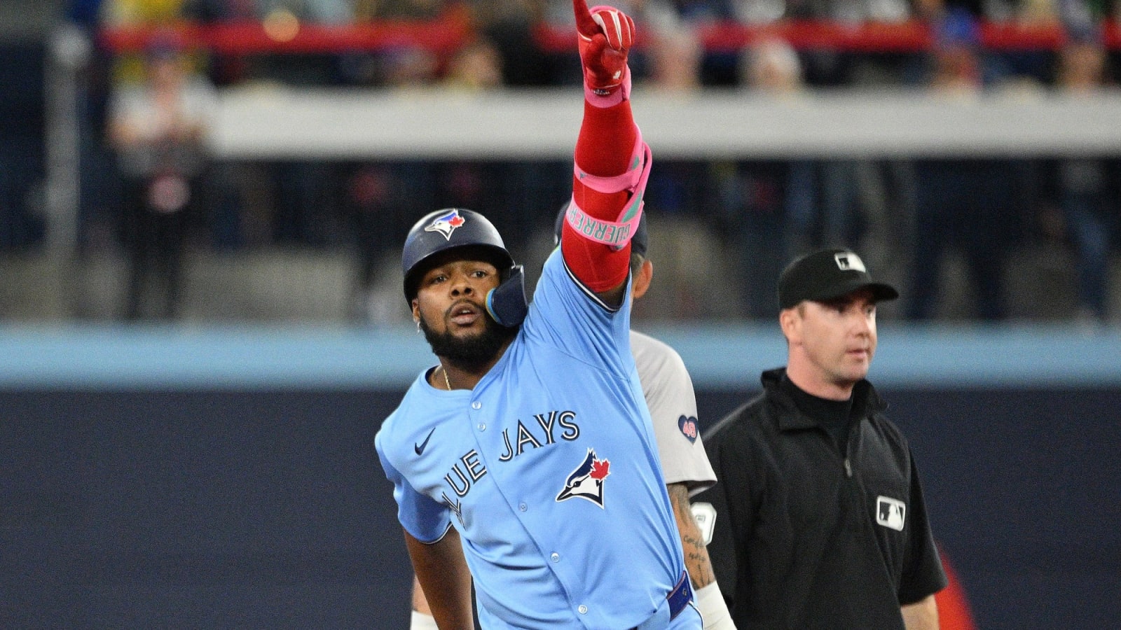Blue Jays avoid arbitration with Vladimir Guerrero Jr. but now it’s their turn to swing for the fences