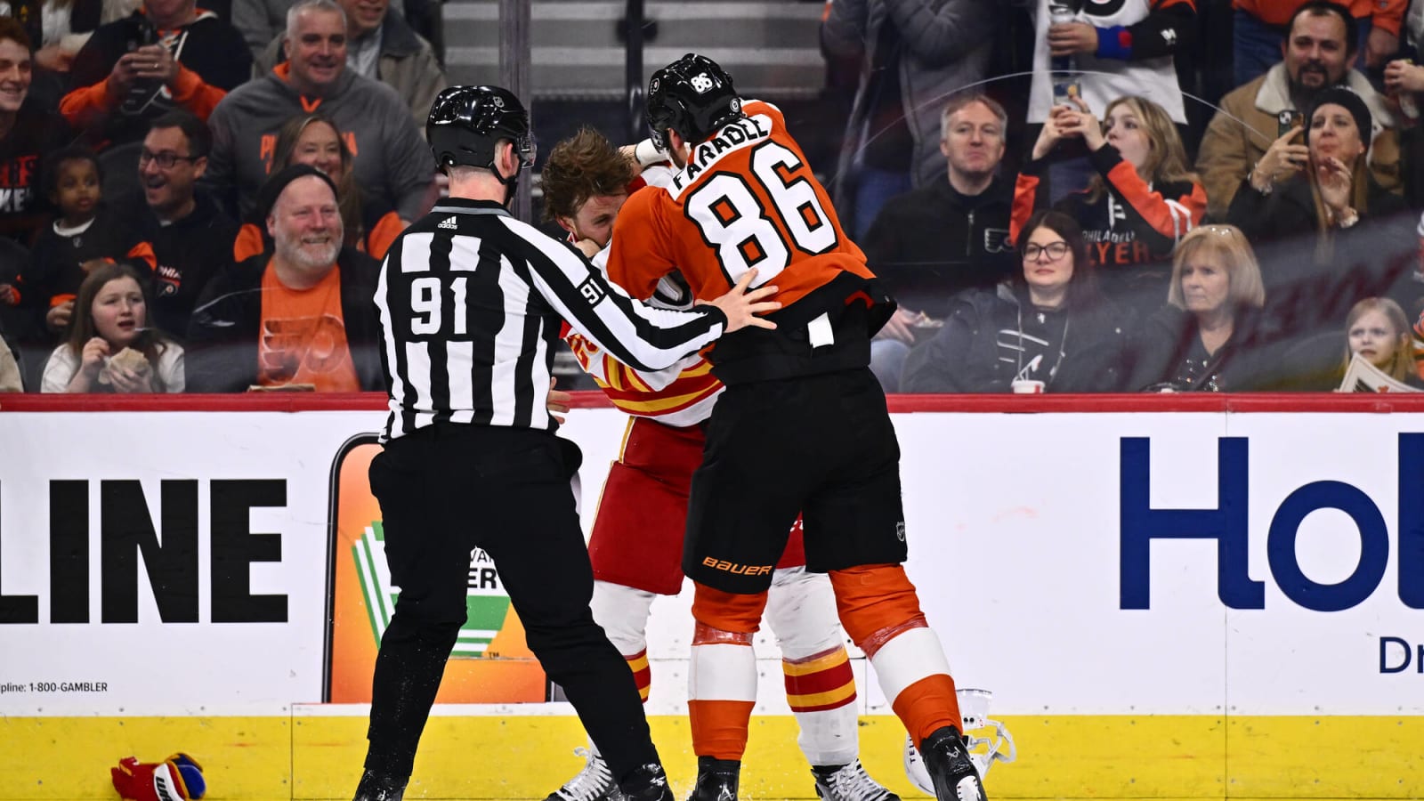 Watch: Flyers’ Joel Farabee fights Flames’ Lindholm; Stands up for York