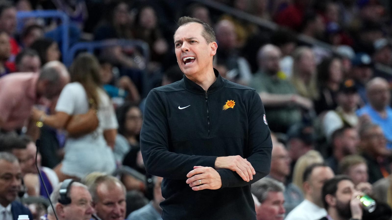 Suns players ‘rolled eyes’ and ‘laughed’ at Frank Vogel yelling after devastating loss in locker room, says NBA insider