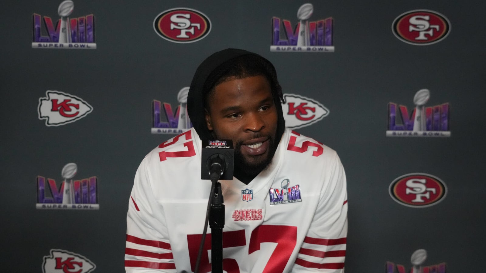 Video of an emotional Fred Warner reacting to 49ers LB Dre Greenlaw&#39;s injury emerges