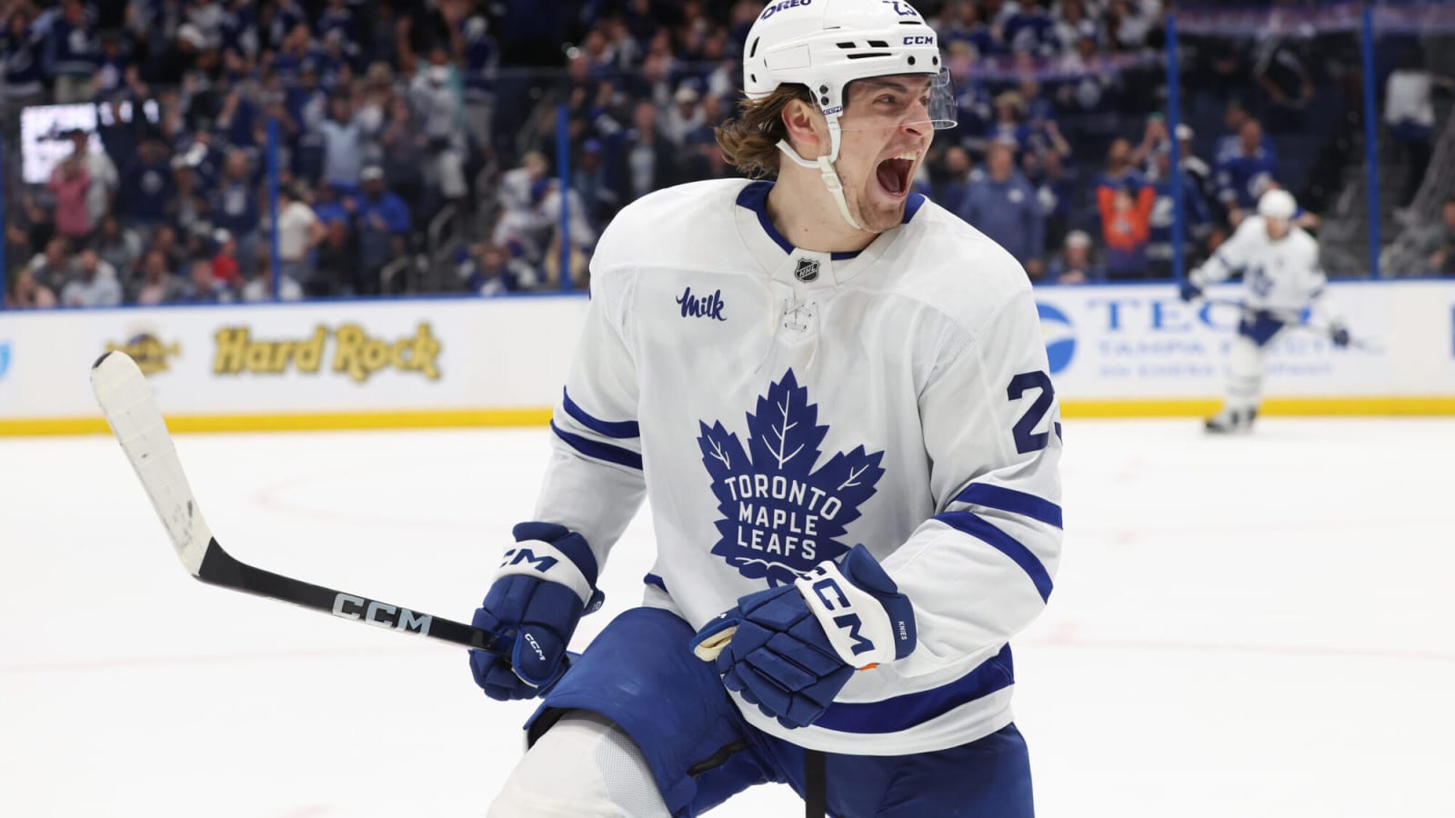 Maple Leafs fans react to Matthew Knies extension