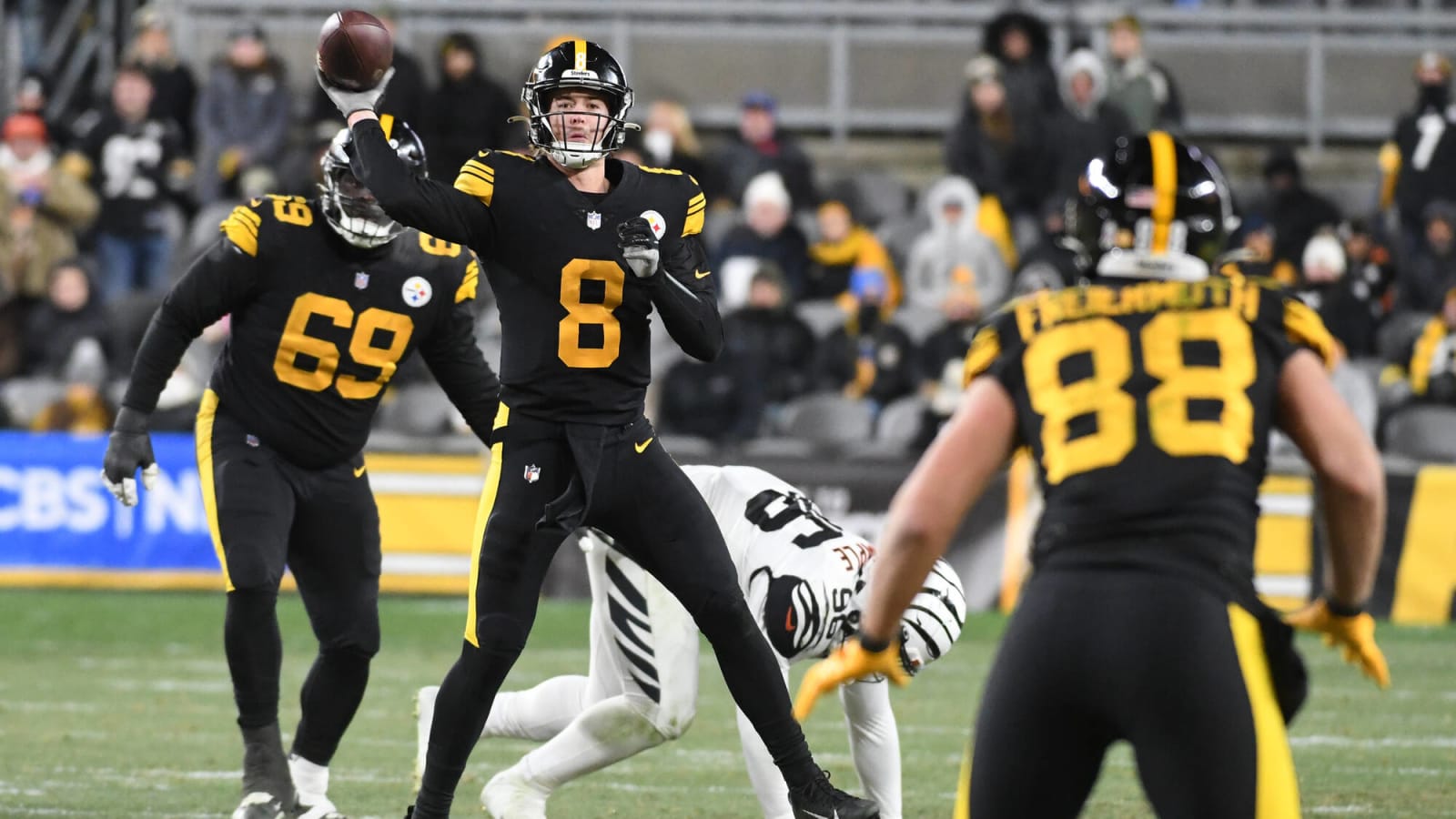 Steelers Hall Of Famer Terry Bradshaw Believes Rookie Kenny Pickett Is An ‘Upper Echelon B’ Talent