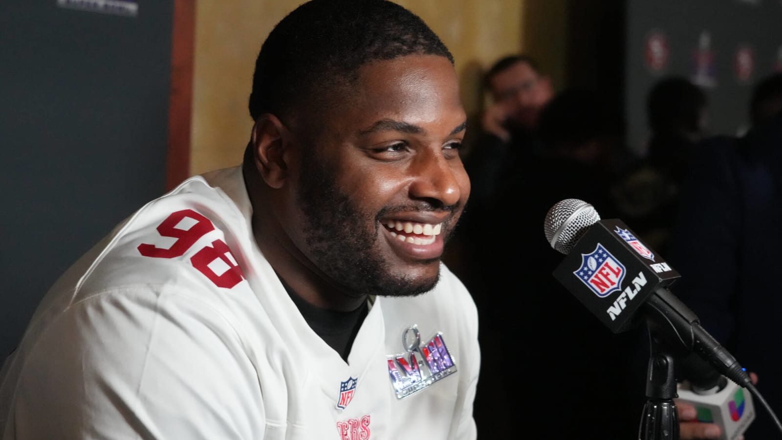 Watch: Former Steelers DT Javon Hargrave Recovers Fumble in Super Bowl