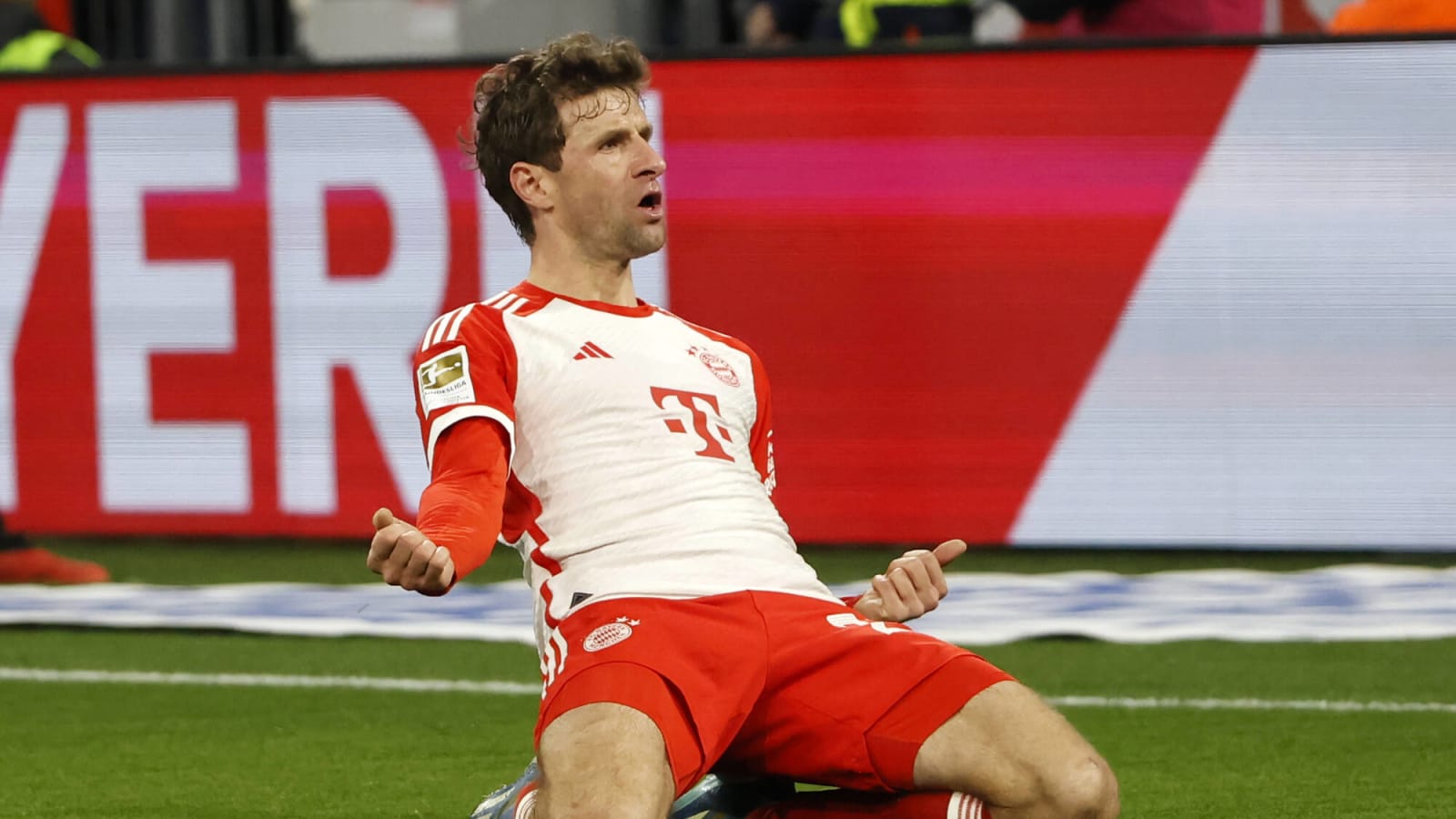 Thomas Muller agrees one-year Bayern Munich contract extension