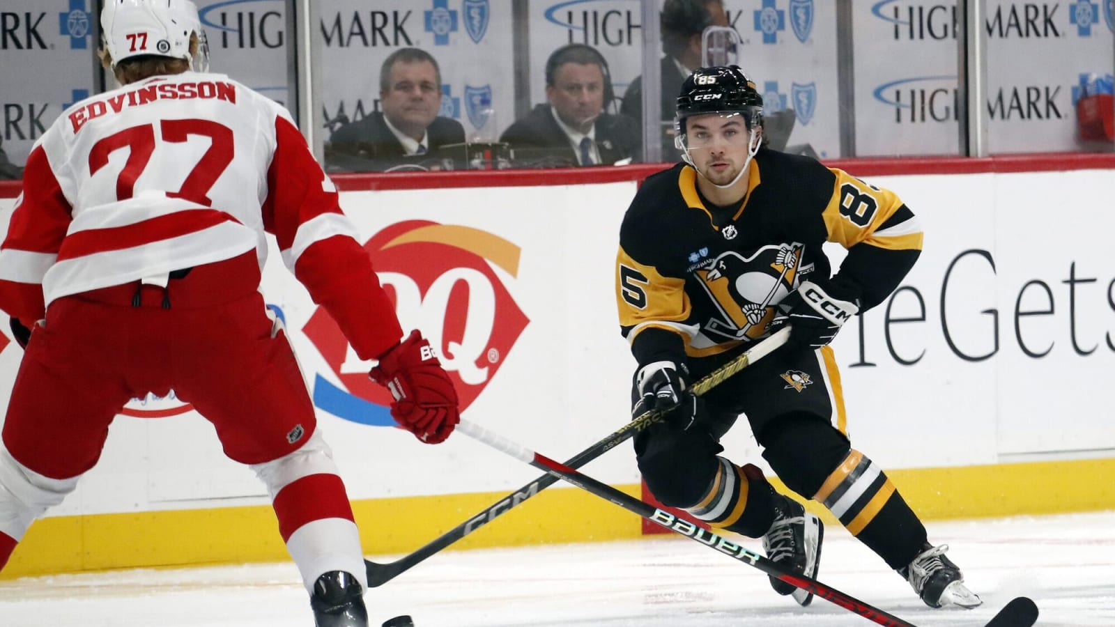 Penguins sign Avery Hayes to entry-level contract