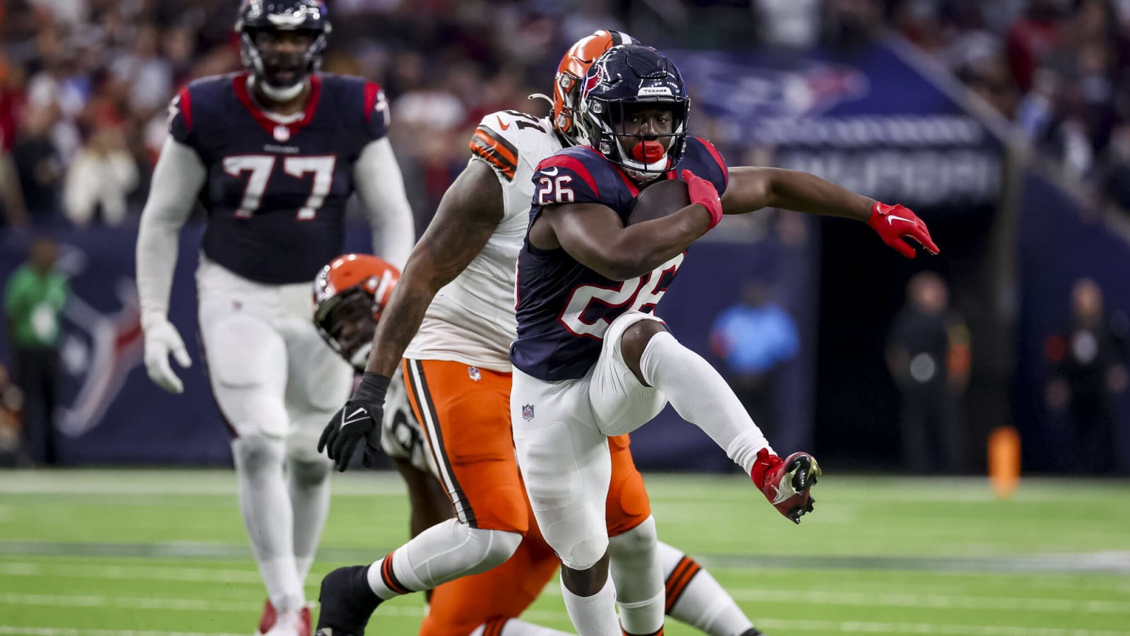 Giants sign running back Devin Singletary to 3-year contract