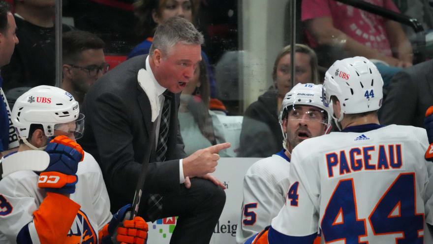 Patrick Roy sees no loss of control for Islanders