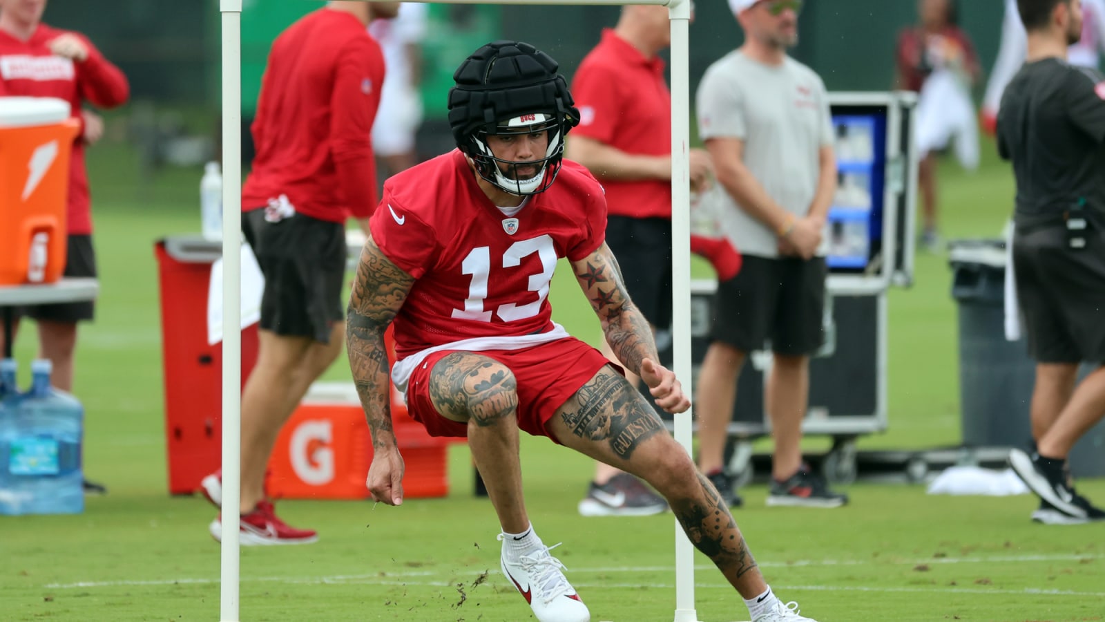 Buccaneers' Mike Evans considered signing with two other teams