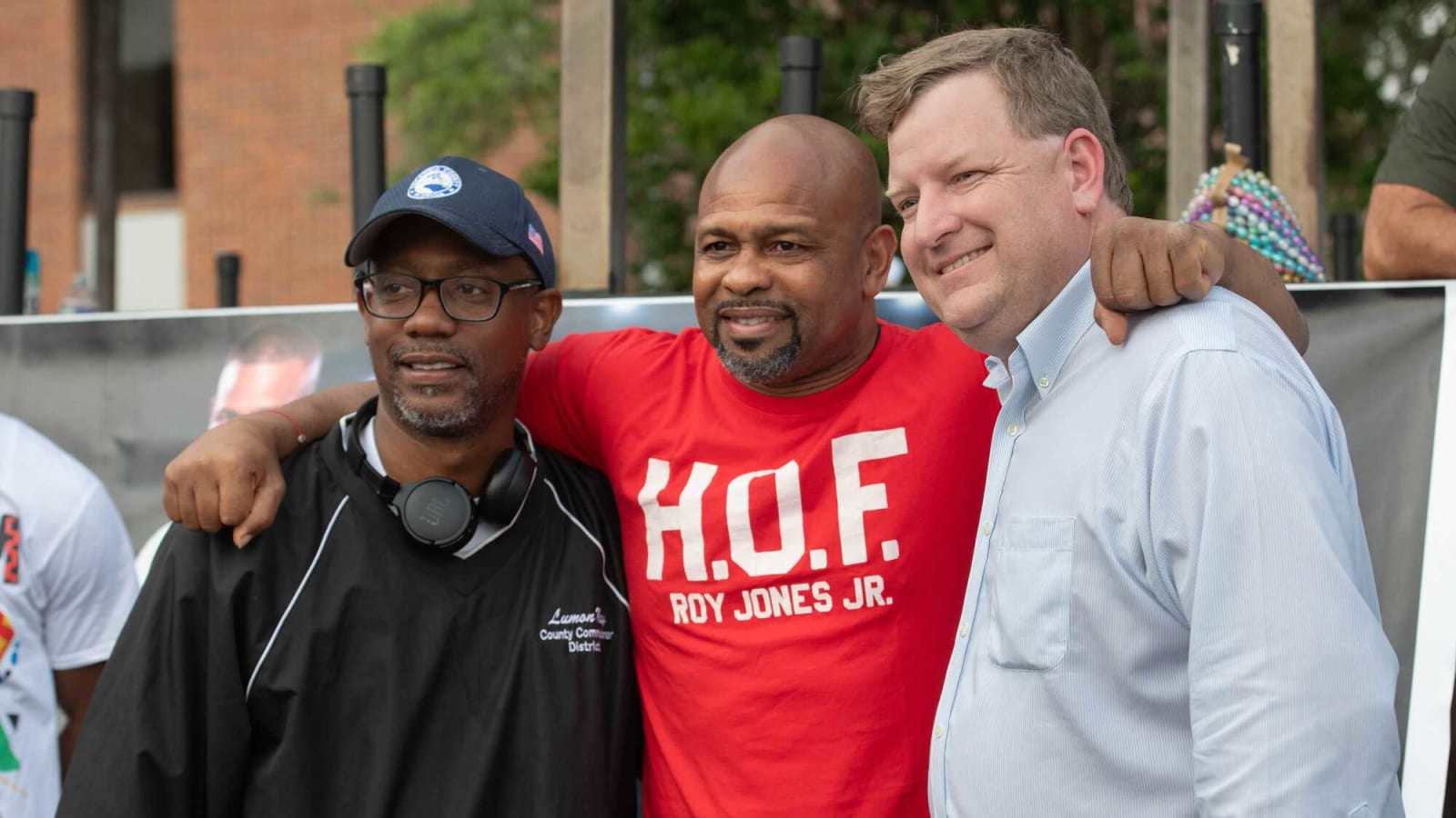 Roy Jones Jr. Praises Undefeated Lightweight Star