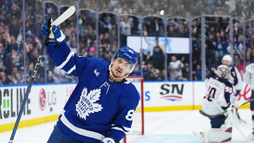 How Nick Robertson is carving himself a top-9 role and future with Maple Leafs