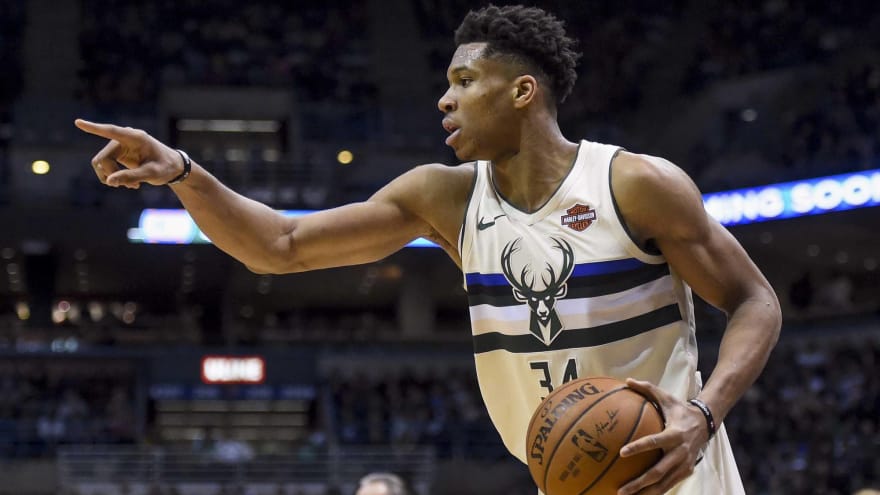 Giannis Antetokounmpo Asked Bucks To Stop Selling Shirts Of His Hardaway Dunk Yardbarker