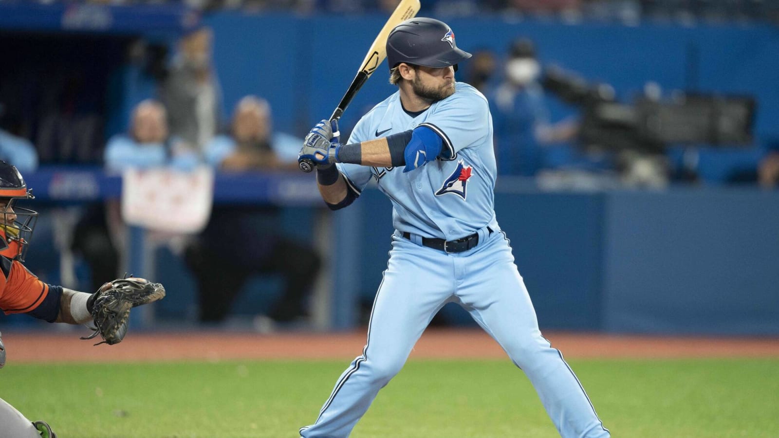 Recently non-tended Vinny Capra is coming back to the Blue Jays on a minor-league deal