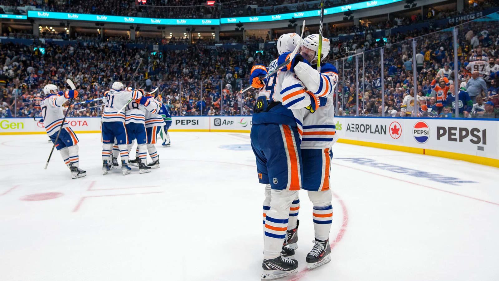  Storybook performances lift Oilers over Canucks