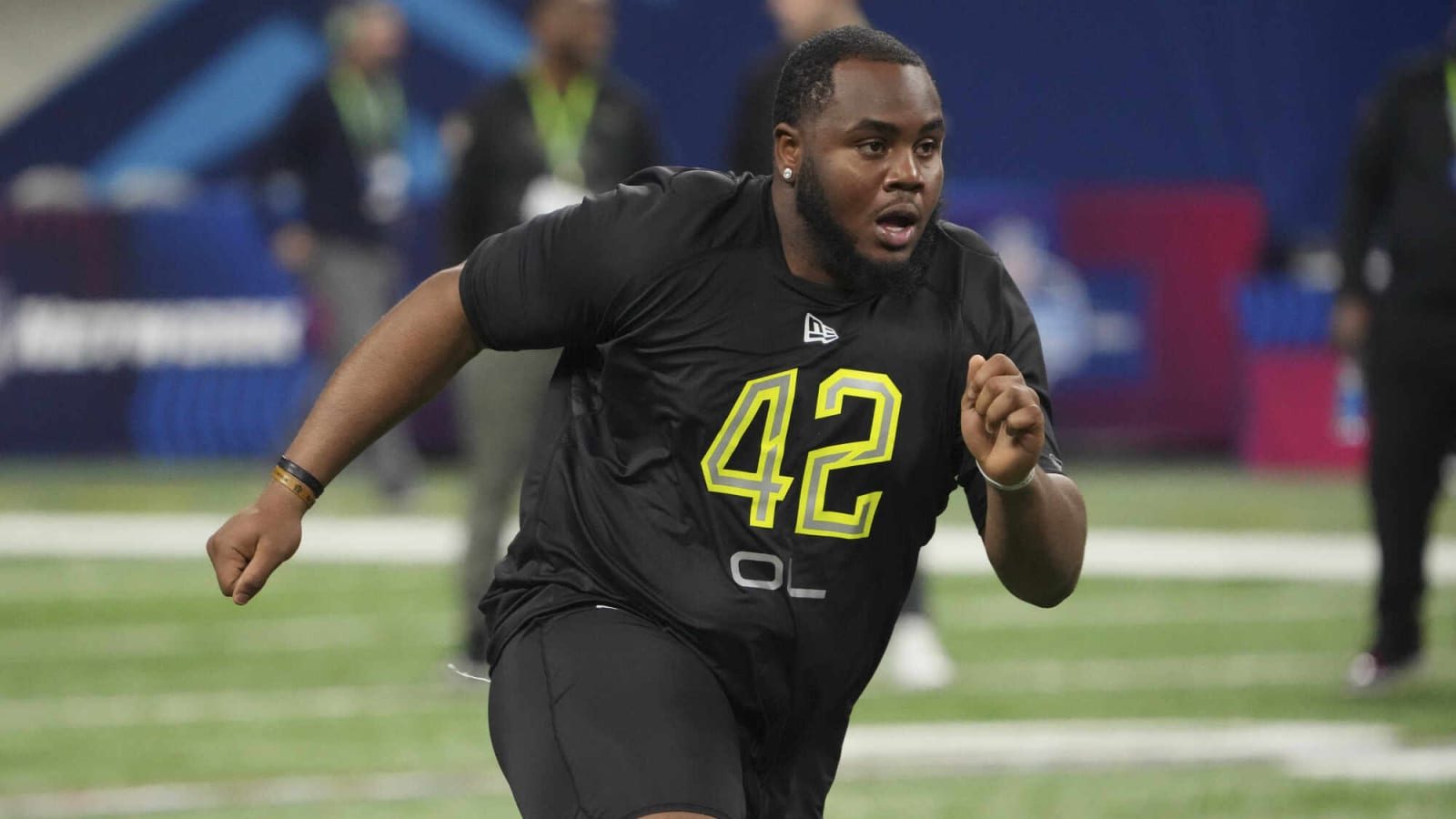 New Name Emerging in Minnesota Vikings RG Battle?