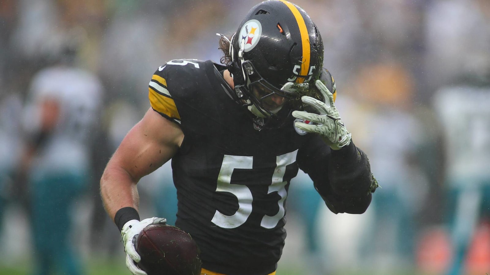 Steelers Place Linebacker Cole Holcomb on Injured Reserve