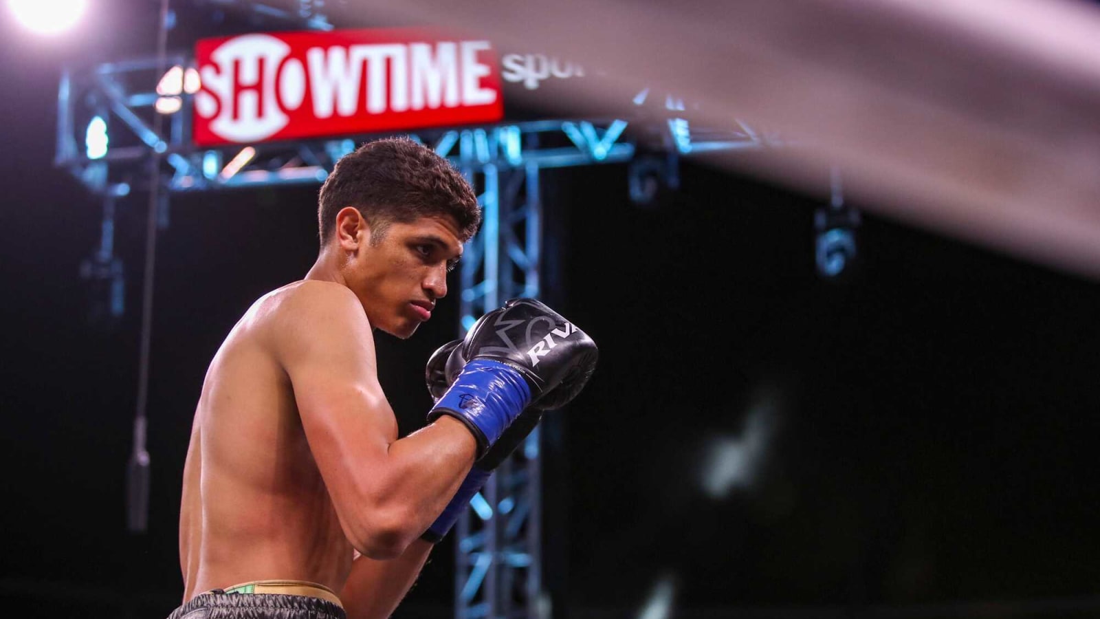 Sebastian Fundora vs. Chordale Booker: Preview, Betting Odds & Fight Card