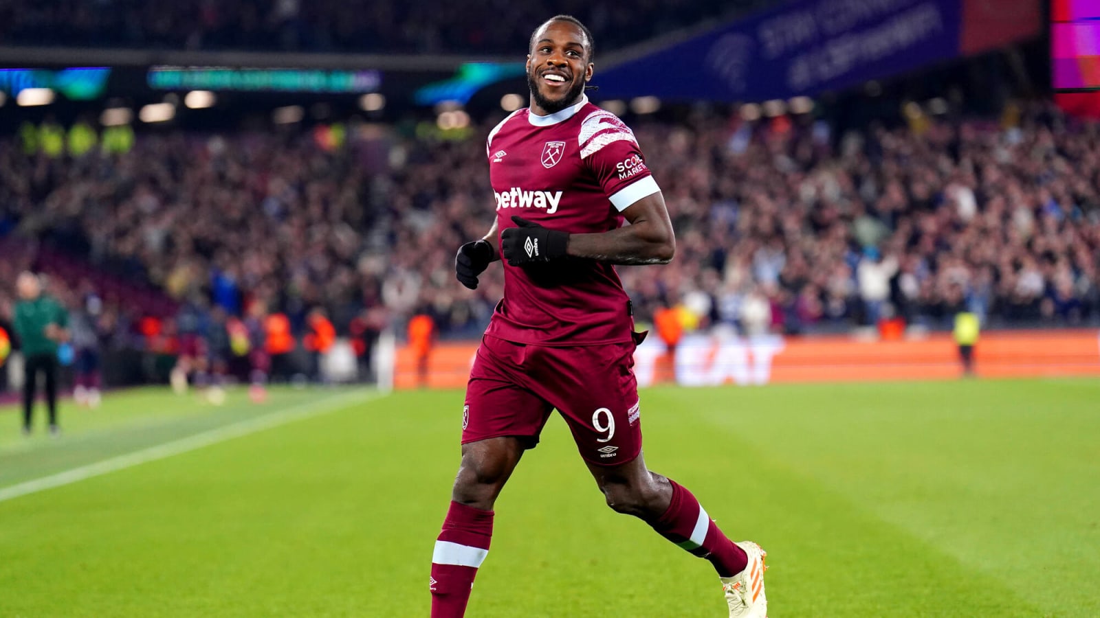 Secret Revealed Im Told West Ham Just Signed A Prolific Striker - cgnt2n3