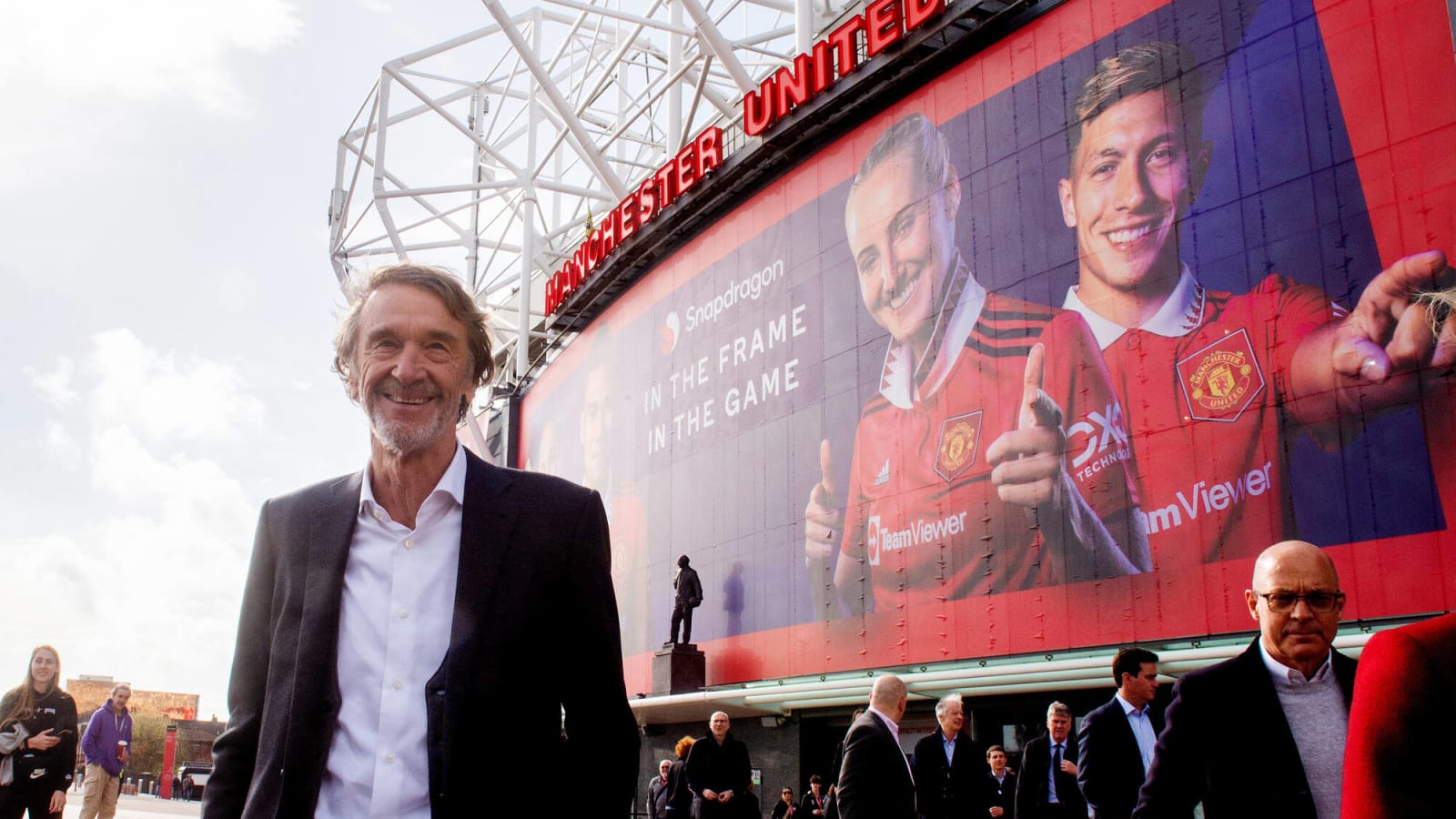 Manchester United chief visits spectacular Bernabeu to explore Old Trafford regeneration