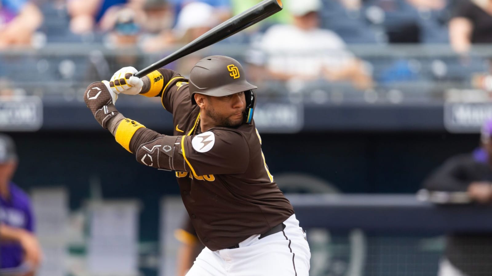 Padres’ ex-champion infielder earns Opening Day roster spot