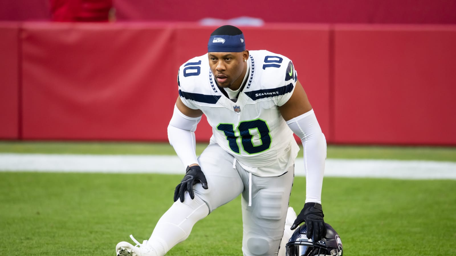 Seahawks discussing a reworked contract with veteran defender