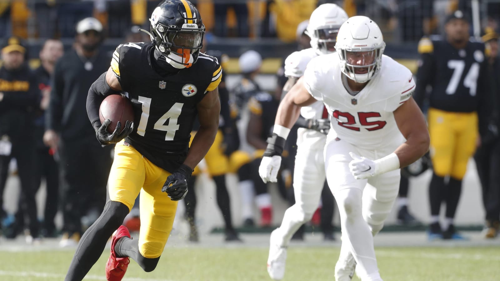 Steelers&#39; George Pickens Quick To Blast Non-Playing Media; Blasted By Local NFL Player 'His Effort Is Dog S***'