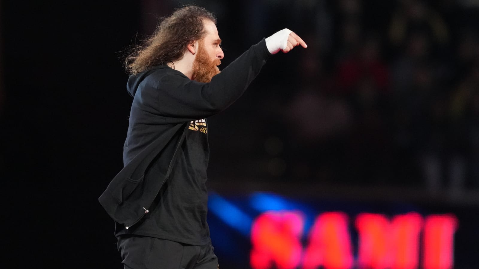 Sami Zayn Gives Hilarious Background Story To Classic Bloodline Family Photo With Roman Reigns And The Usos