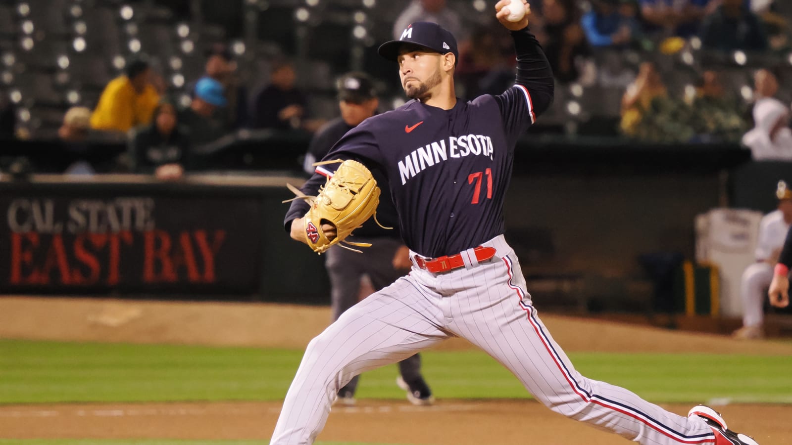 Red Sox acquire Jovani Moran from Twins for Mickey Gasper