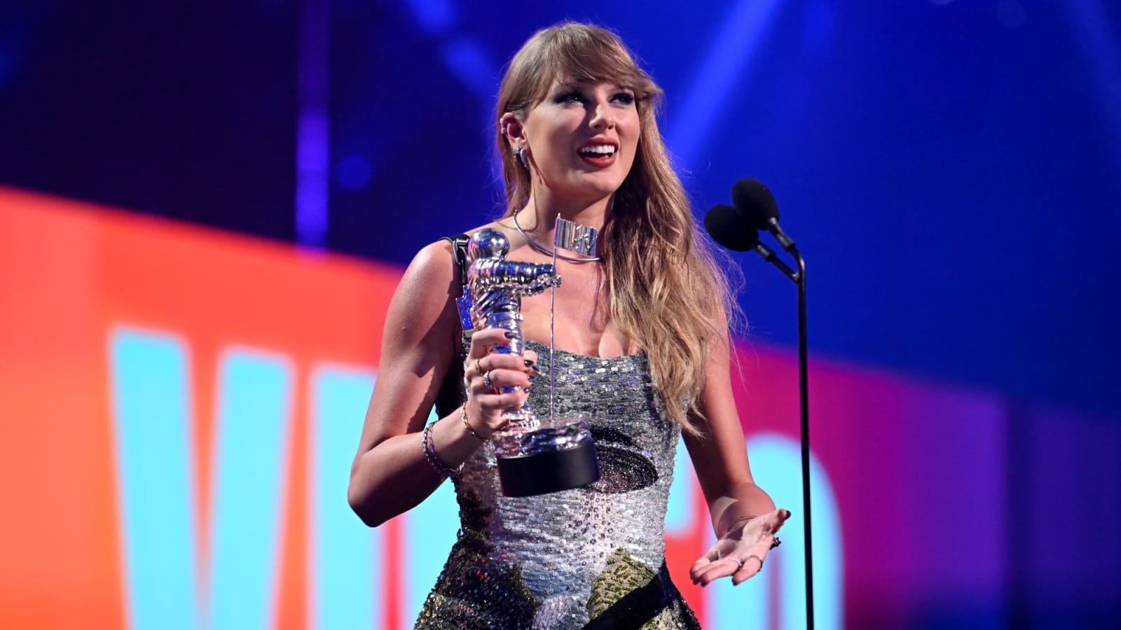 Taylor Swift&#39;s Space-Themed Outfits at the VMAs Have Fans Speculating About a &#39;TTPD&#39; Song Remix