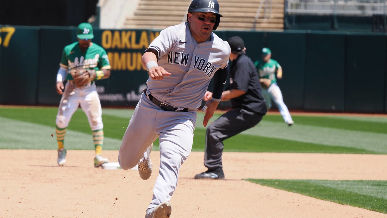 Yankees’ starting catcher set to miss several weeks of spring training with new injury